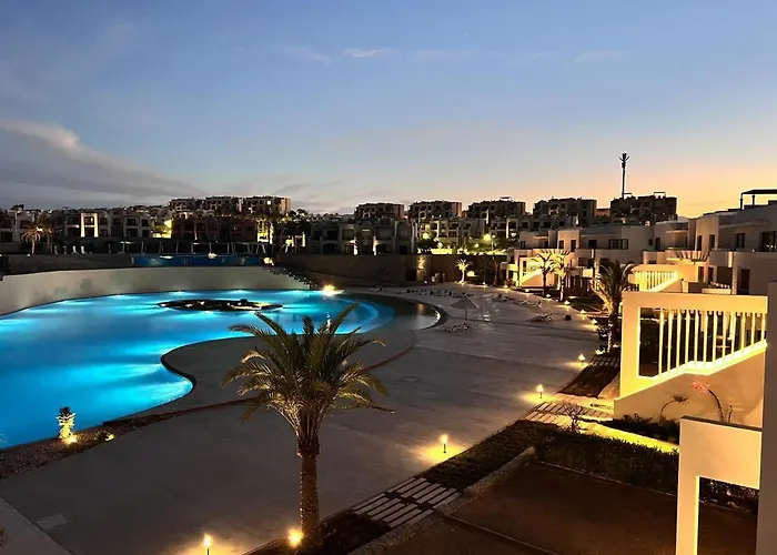 Makadi Heights Luxury 1-br App With Garden & Lagoon View *