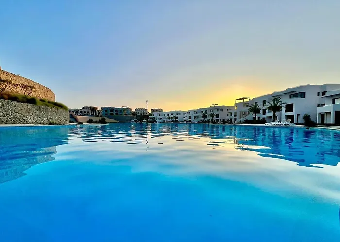 Makadi Heights Luxury 1-br App With Garden & Lagoon View