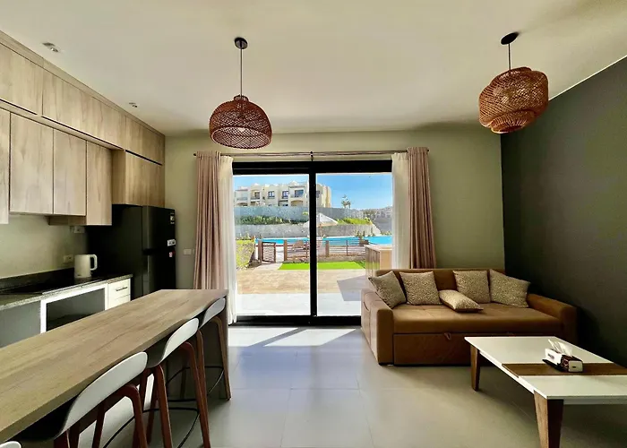 Makadi Heights Luxury 1-br App With Garden & Lagoon View *