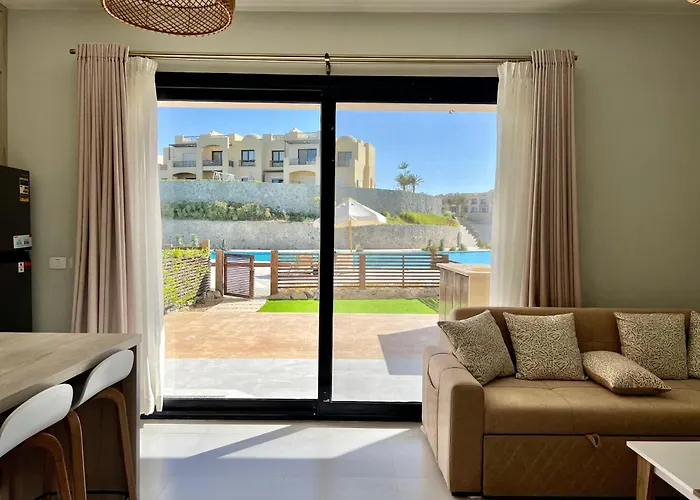 Makadi Heights Luxury 1-br App With Garden & Lagoon View