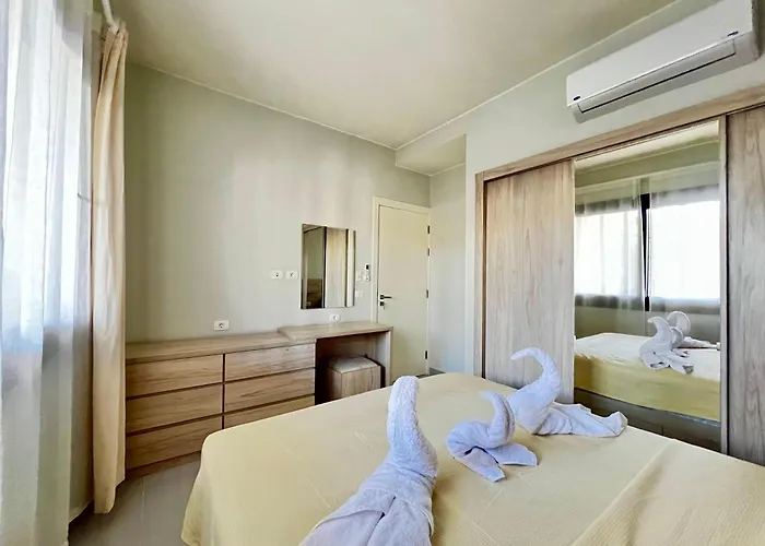 Makadi Heights Luxury 1-br App With Garden & Lagoon View شقة الغردقة